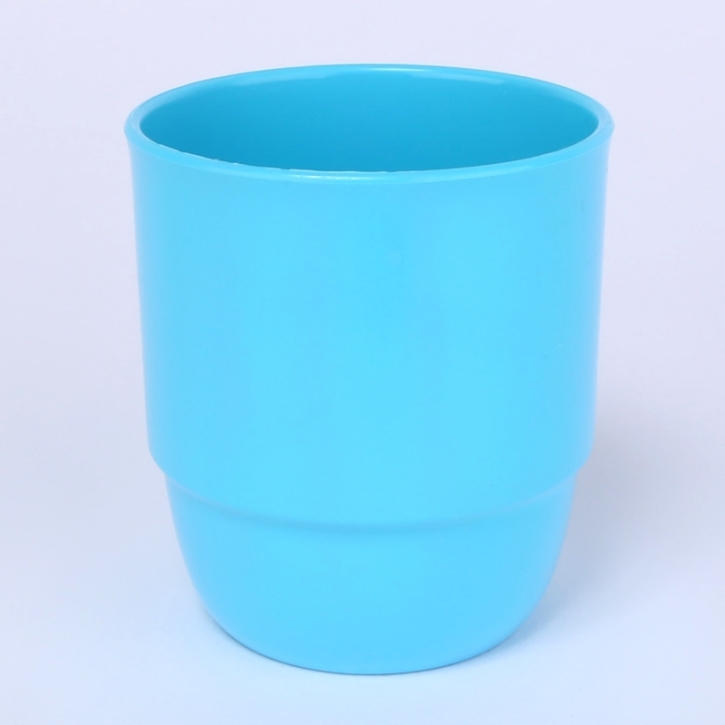 Trinkbecher 0,25 Liter, ohne Henkel; Ø 7,5 cm; Höhe 8,3 cm Himmelblau