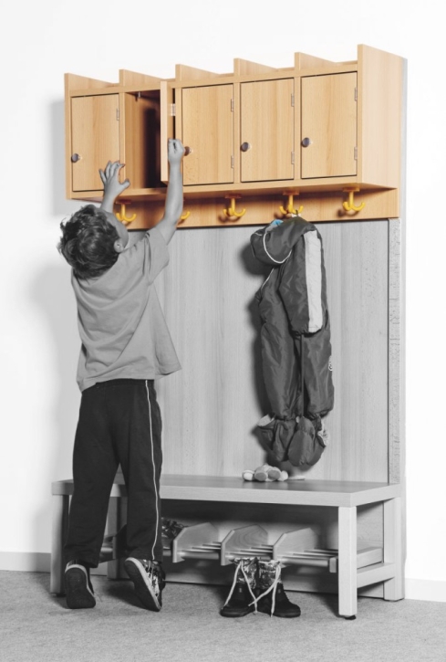 Mützenablage 1,5-reihig mit Türen, Höhe 46 cm, Tiefe 27 cm, Breite nach Wahl