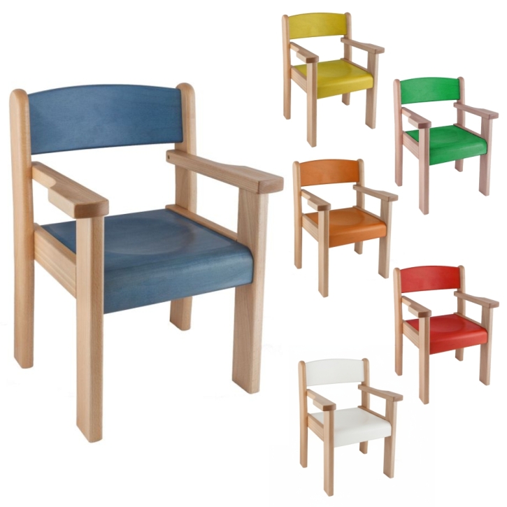 Stuhl Finn mit Komfortarmlehnen, mit farbiger Sitzfläche und Rückenlehne