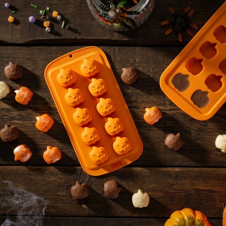 Schoko-/Eiswürfelform Mini-Kürbis aus Silikon, L/B/H 215 x 110 x 19 mm
