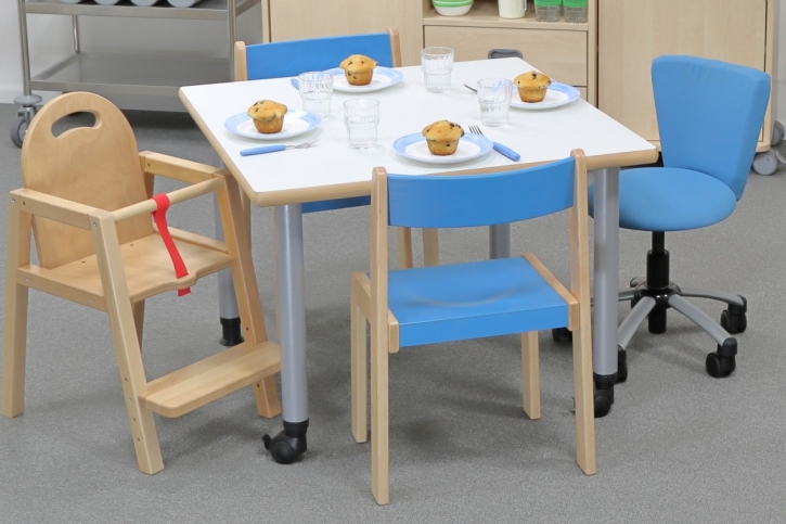 Zargenloser Quadrattisch 80x80 cm, höhenverstellbar, optional mobil