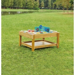 STEM Spieltisch für den Außenbereich