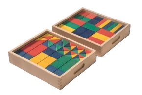 Fröbelbausteine im Bauwagen mit Rollen, 230-teilig, bunt, 56 x 33 x 38 cm