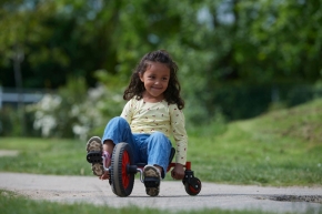 MINI VIKING FunRacer - Dreirad mit Einhand-Lenksystem MINI VIKING FunRacer - Dreirad mit Einhand-Lenksystem