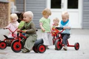 MINI VIKING Safety Scooter - Laufrad mit vier Rädern MINI VIKING Safety Scooter - Laufrad mit vier Rädern