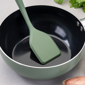 Mini-Pfannenwender, 21 x 5,5 cm, grün