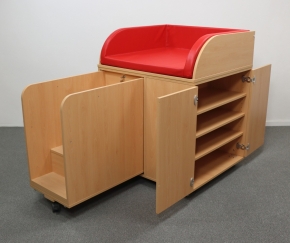 85 cm breites Fahrbares Wickelcenter mit ausziehbarer Treppe rechts oder links, Tiefe 80 cm
